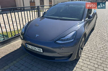 Седан Tesla Model 3 2020 в 
