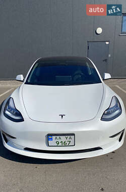 Седан Tesla Model 3 2018 в Києві
