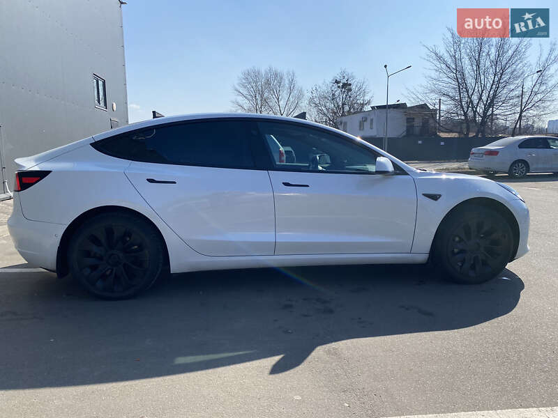 Седан Tesla Model 3 2018 в Киеве