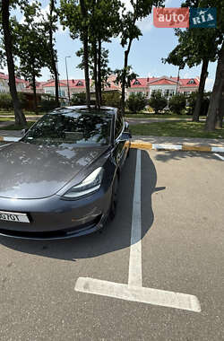 Седан Tesla Model 3 2018 в 