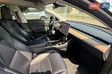 Седан Tesla Model 3 2018 в 