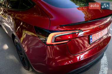 Седан Tesla Model 3 2024 в 