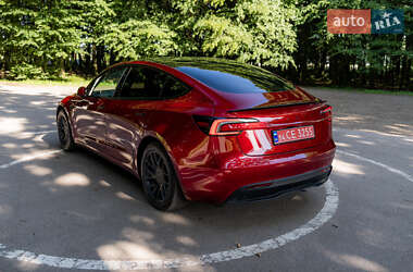 Седан Tesla Model 3 2024 в 