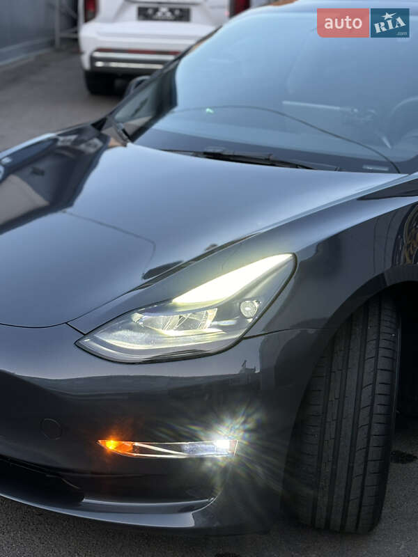 Седан Tesla Model 3 2023 в Белой Церкви