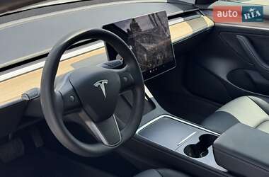 Седан Tesla Model 3 2021 в 