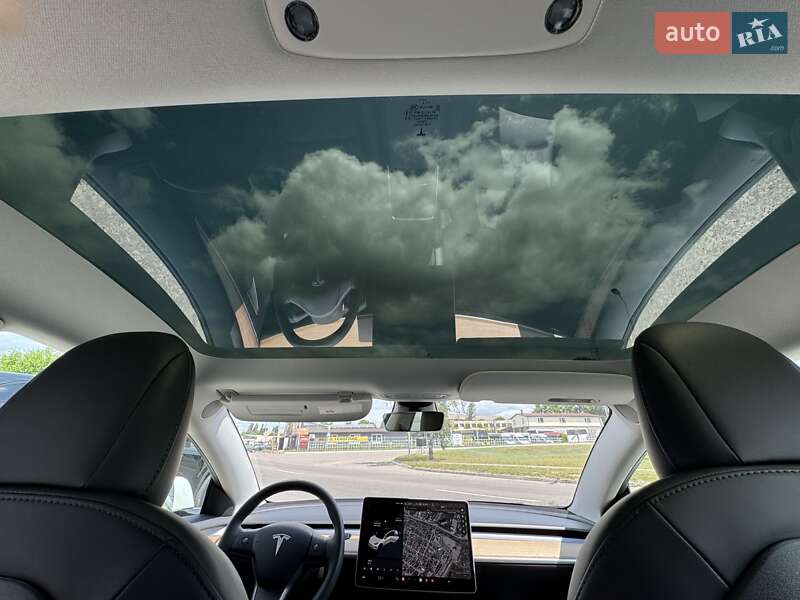 Седан Tesla Model 3 2021 в Кременчуці