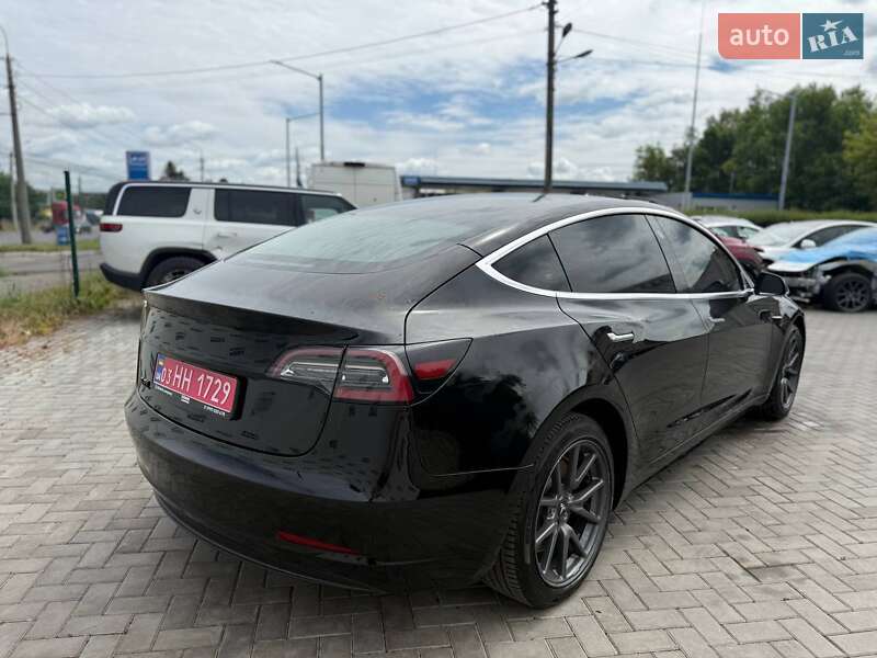Седан Tesla Model 3 2019 в Луцьку