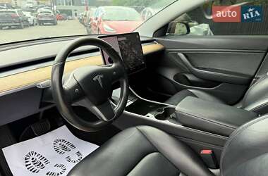Седан Tesla Model 3 2019 в 