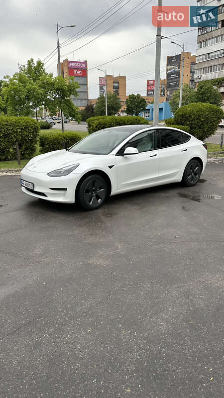 Седан Tesla Model 3 2021 в Днепре