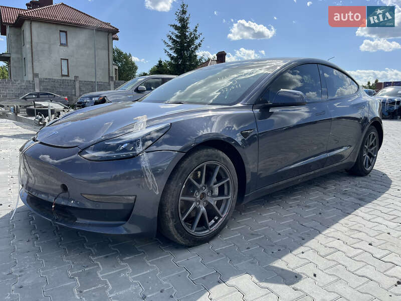 Tesla Model 3 2022