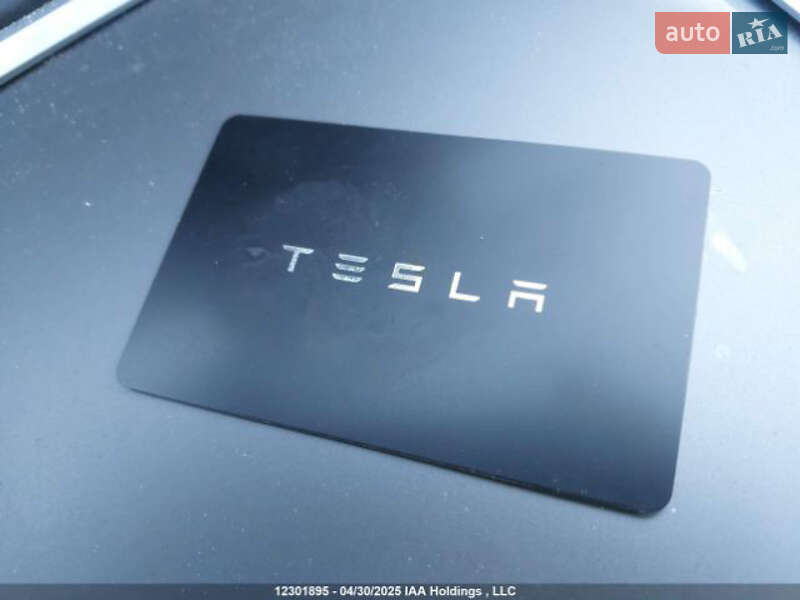 Седан Tesla Model 3 2021 в Луцьку