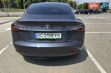 Седан Tesla Model 3 2020 в 