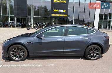 Седан Tesla Model 3 2019 в 