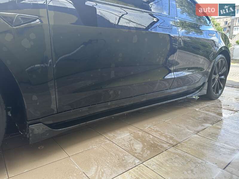 Седан Tesla Model 3 2018 в Первомайську фото 23 Седан Tesla Model 3 2018 в Первомайську