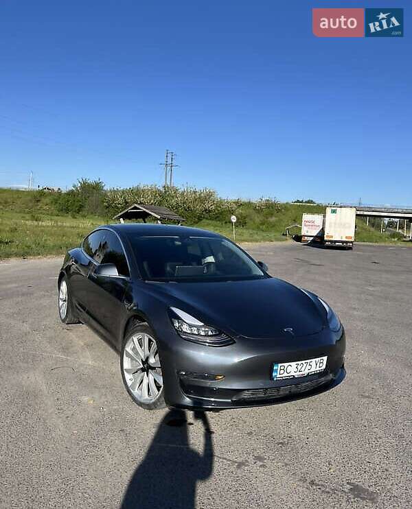 Седан Tesla Model 3 2019 в 