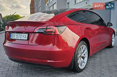 Седан Tesla Model 3 2021 в 