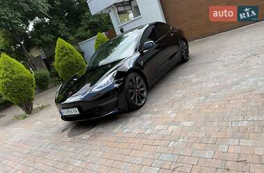 Седан Tesla Model 3 2020 в 