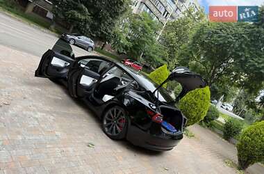 Седан Tesla Model 3 2020 в 