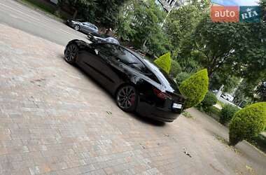 Седан Tesla Model 3 2020 в 