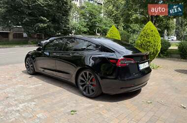 Седан Tesla Model 3 2020 в 