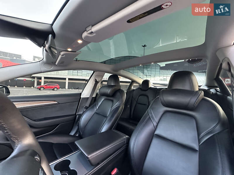 Седан Tesla Model 3 2022 в Києві фото 29 Седан Tesla Model 3 2022 в Києві
