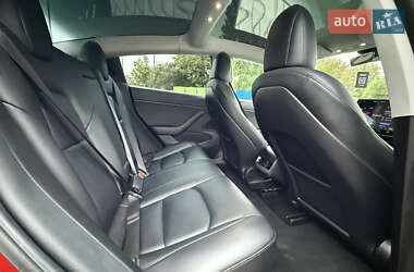 Седан Tesla Model 3 2020 в 
