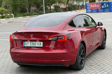 Седан Tesla Model 3 2020 в 