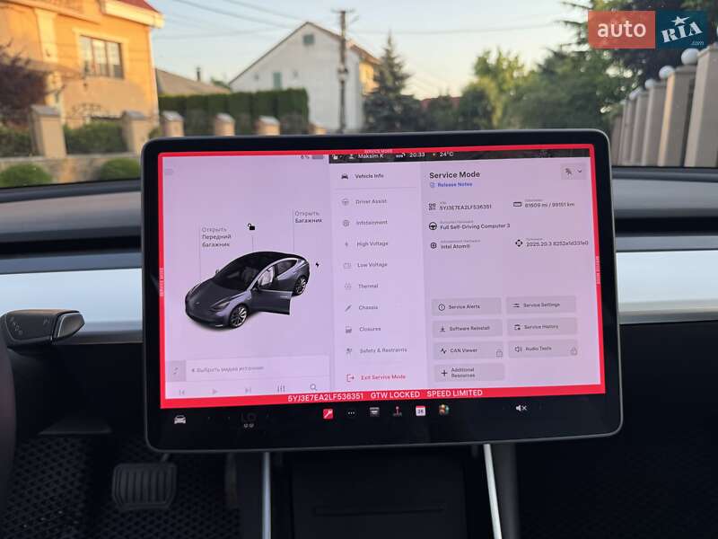 Седан Tesla Model 3 2019 в Ужгороде