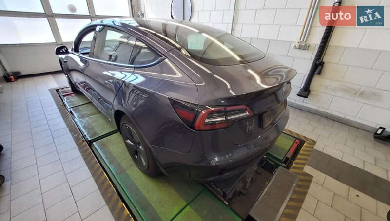 Седан Tesla Model 3 2022 в Тернополі