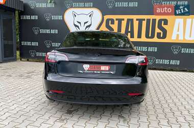 Седан Tesla Model 3 2021 в 