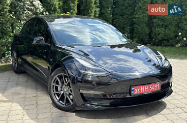 Седан Tesla Model 3 2021 в Луцьку