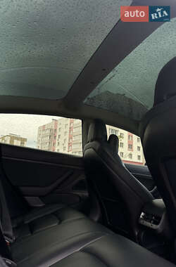 Седан Tesla Model 3 2019 в 