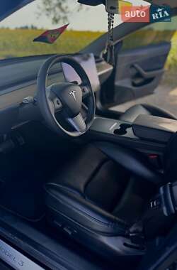 Седан Tesla Model 3 2019 в 