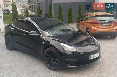 Седан Tesla Model 3 2019 в 