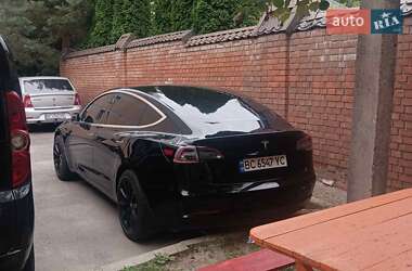 Седан Tesla Model 3 2019 в 