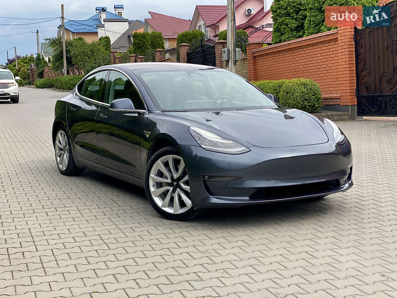 Седан Tesla Model 3 2018 в Хмельницком