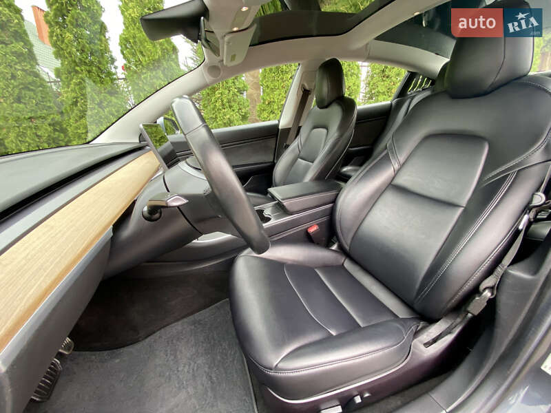 Седан Tesla Model 3 2018 в Хмельницком
