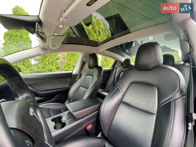 Седан Tesla Model 3 2018 в Хмельницком