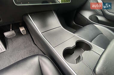 Седан Tesla Model 3 2018 в 