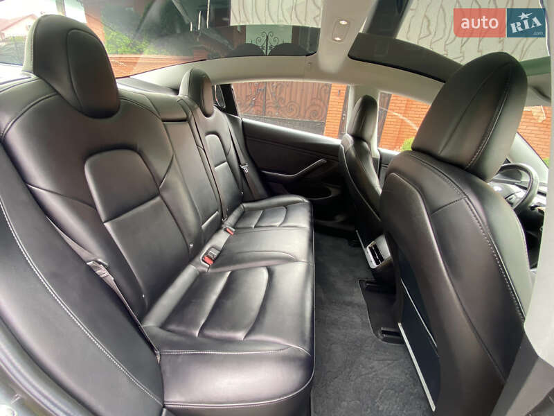 Седан Tesla Model 3 2018 в Хмельницком