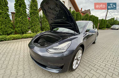 Седан Tesla Model 3 2018 в 