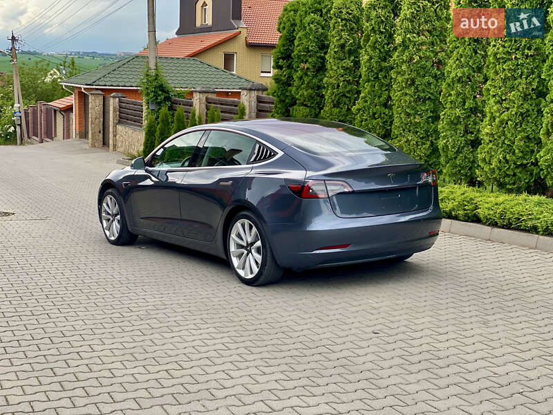 Седан Tesla Model 3 2018 в Хмельницком