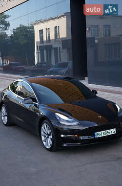 Седан Tesla Model 3 2018 в Одесі