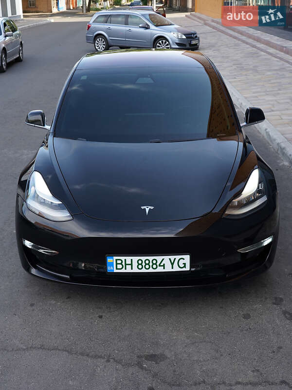 Седан Tesla Model 3 2018 в Одессе