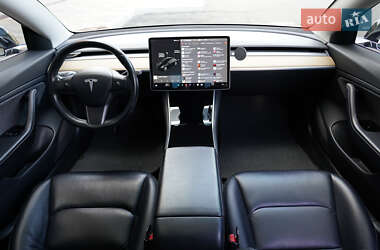 Седан Tesla Model 3 2018 в 