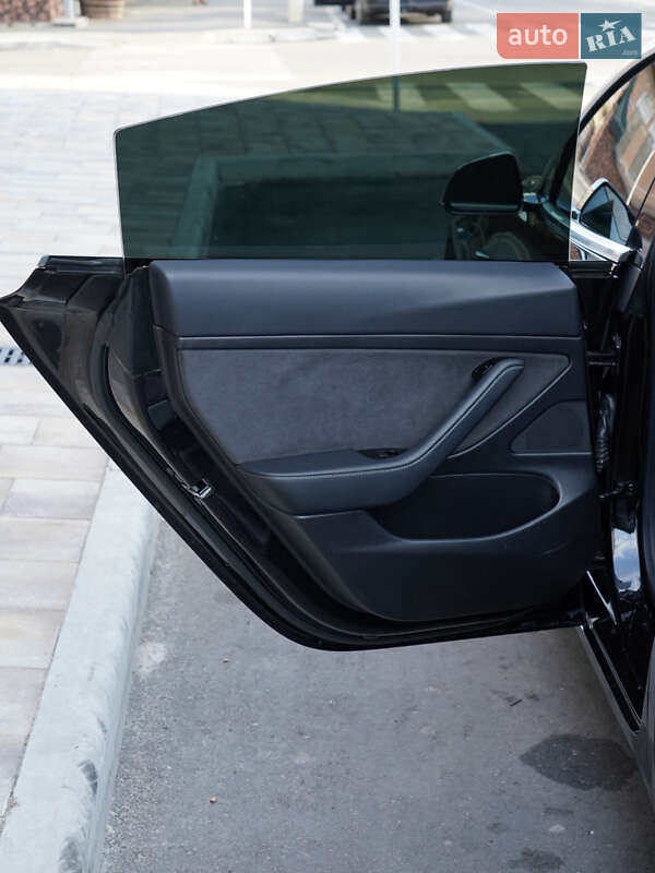 Седан Tesla Model 3 2018 в Одессе
