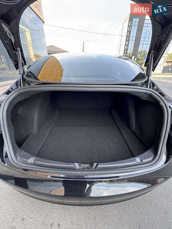 Седан Tesla Model 3 2018 в Одессе