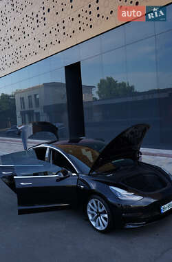 Седан Tesla Model 3 2018 в 