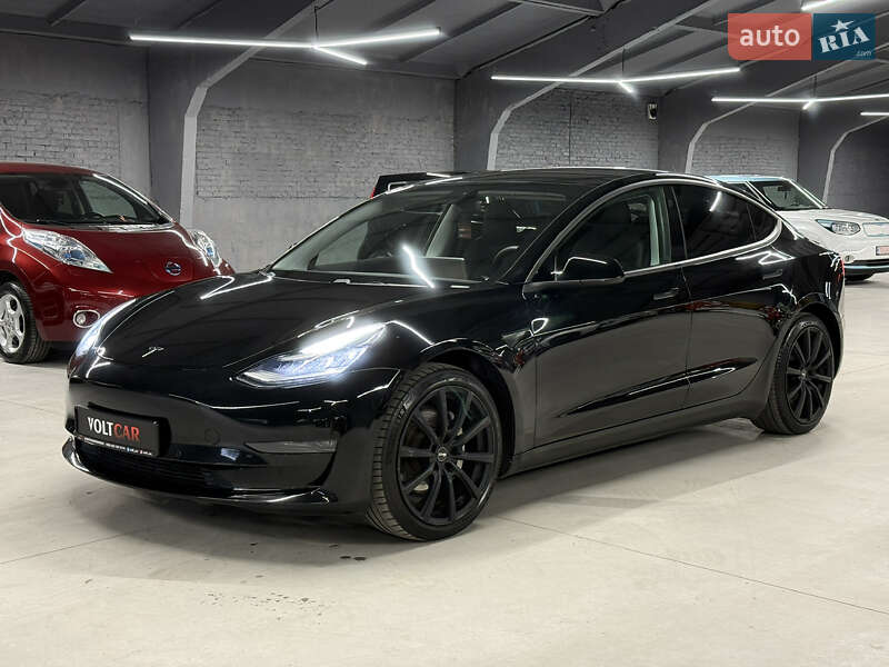 Седан Tesla Model 3 2019 в Владимире