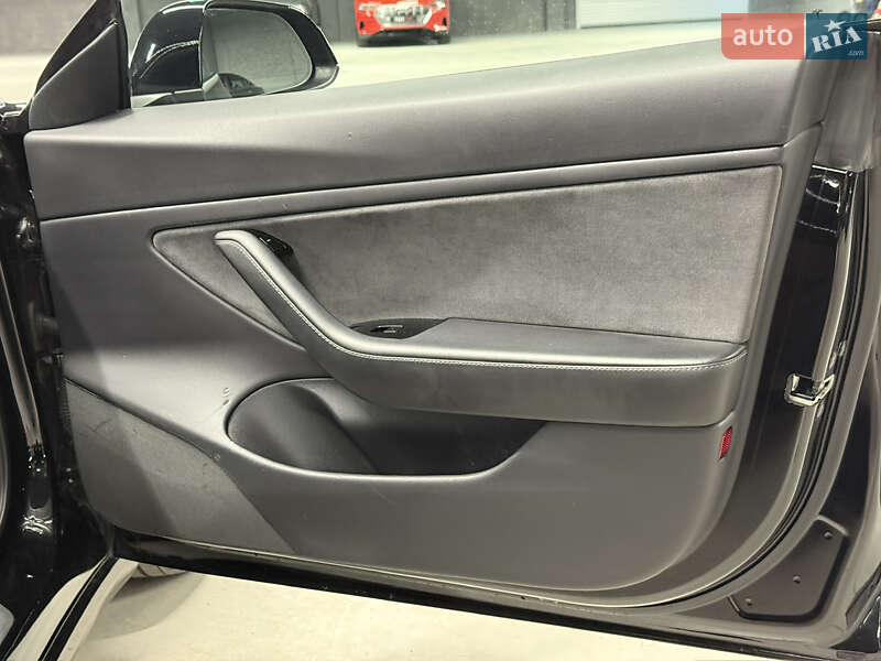 Седан Tesla Model 3 2019 в Владимире